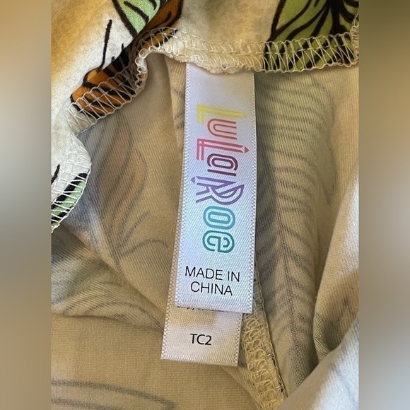 LuLaRoe TC2 Feathers Leggings • Unicorn Collection • Native Tribal •Adult 18-26+ - Picture 13 of 16